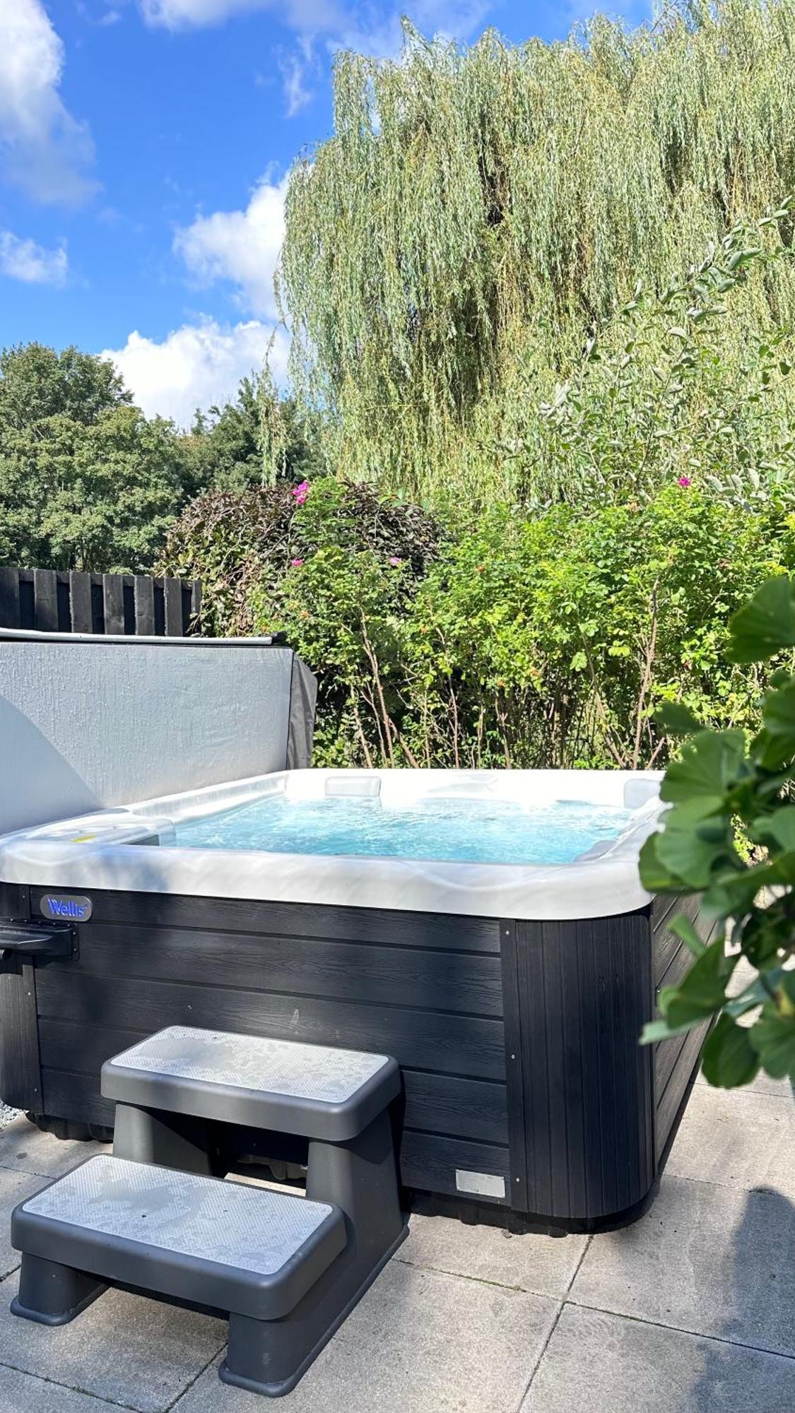 De Luxe Bed &Wellness Villa 's-Hertogenbosch  Buitenkant foto