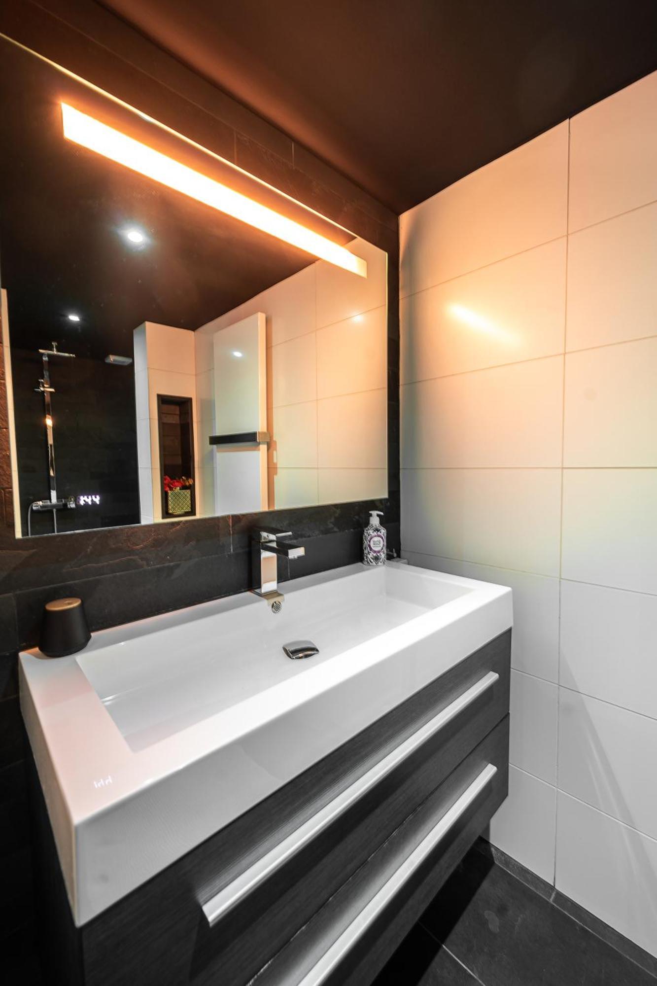 De Luxe Bed &Wellness Villa 's-Hertogenbosch  Buitenkant foto