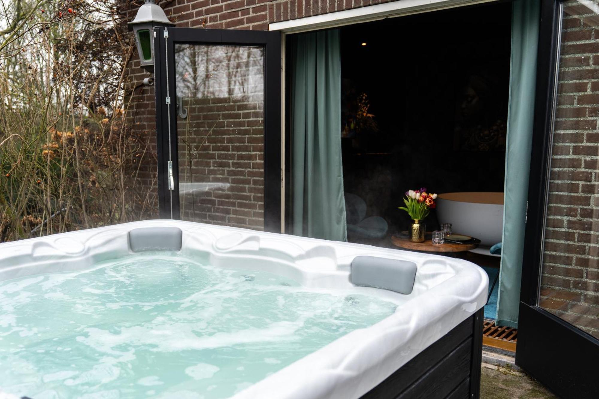 De Luxe Bed &Wellness Villa 's-Hertogenbosch  Buitenkant foto